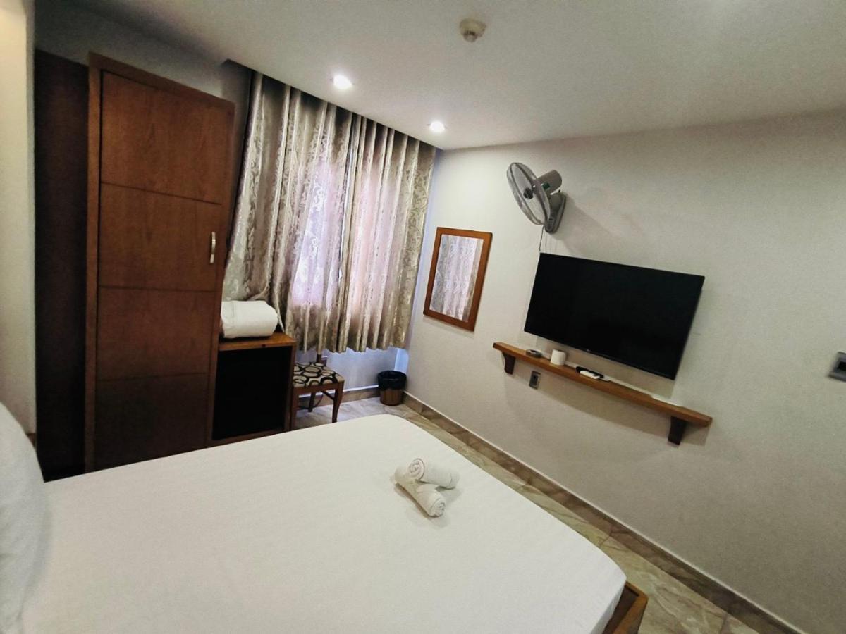 Hotel Thanh Ngoc Ho Chi Minh City Exterior photo